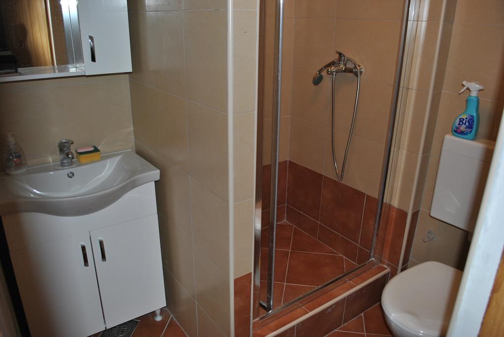 Optimist Split Apartment Екстериор снимка
