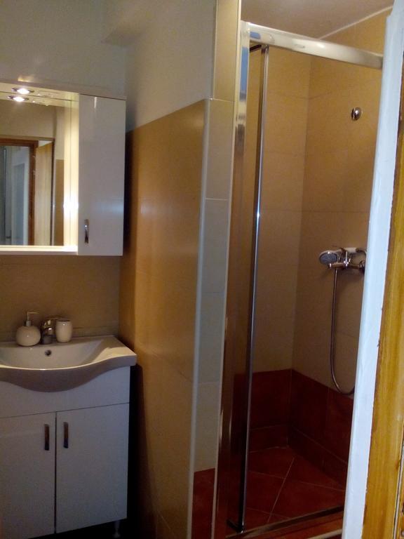 Optimist Split Apartment Екстериор снимка