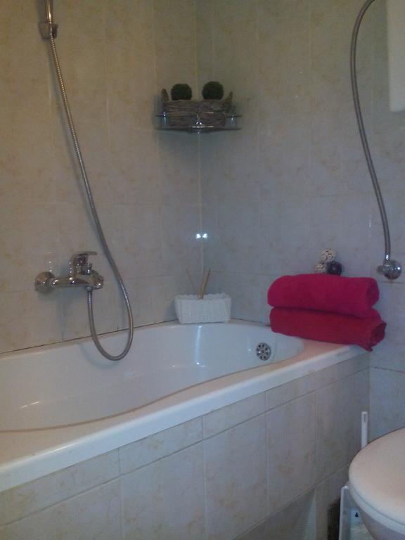Optimist Split Apartment Екстериор снимка