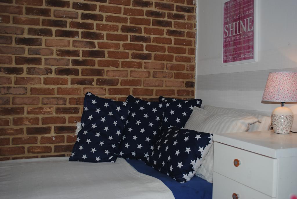 Optimist Split Apartment Екстериор снимка